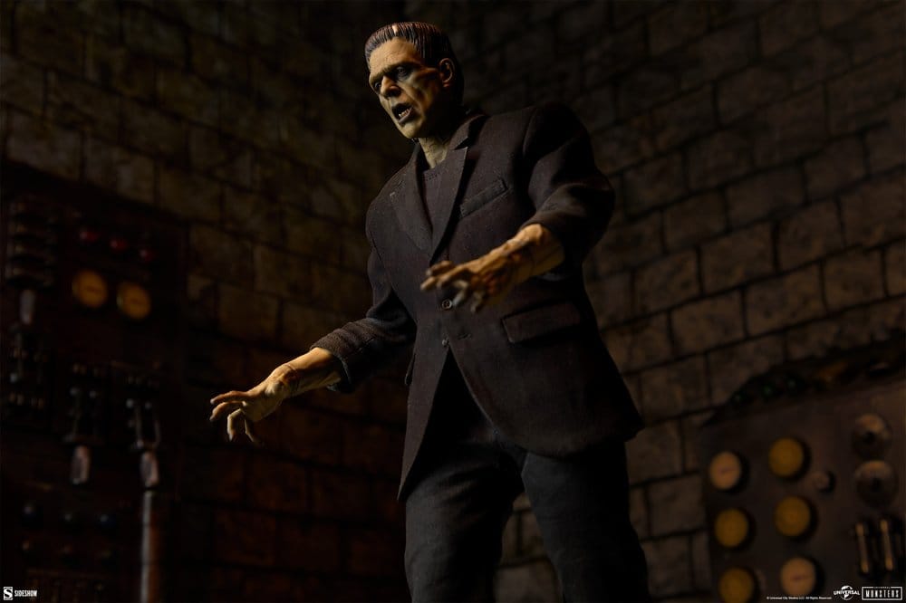 Universal Monsters Action Figure 1/6 Frankenstein (Deluxe Plus Edition) 33 cm