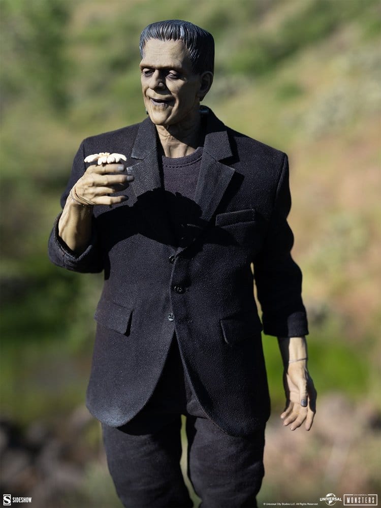 Universal Monsters Action Figure 1/6 Frankenstein (Deluxe Plus Edition) 33 cm