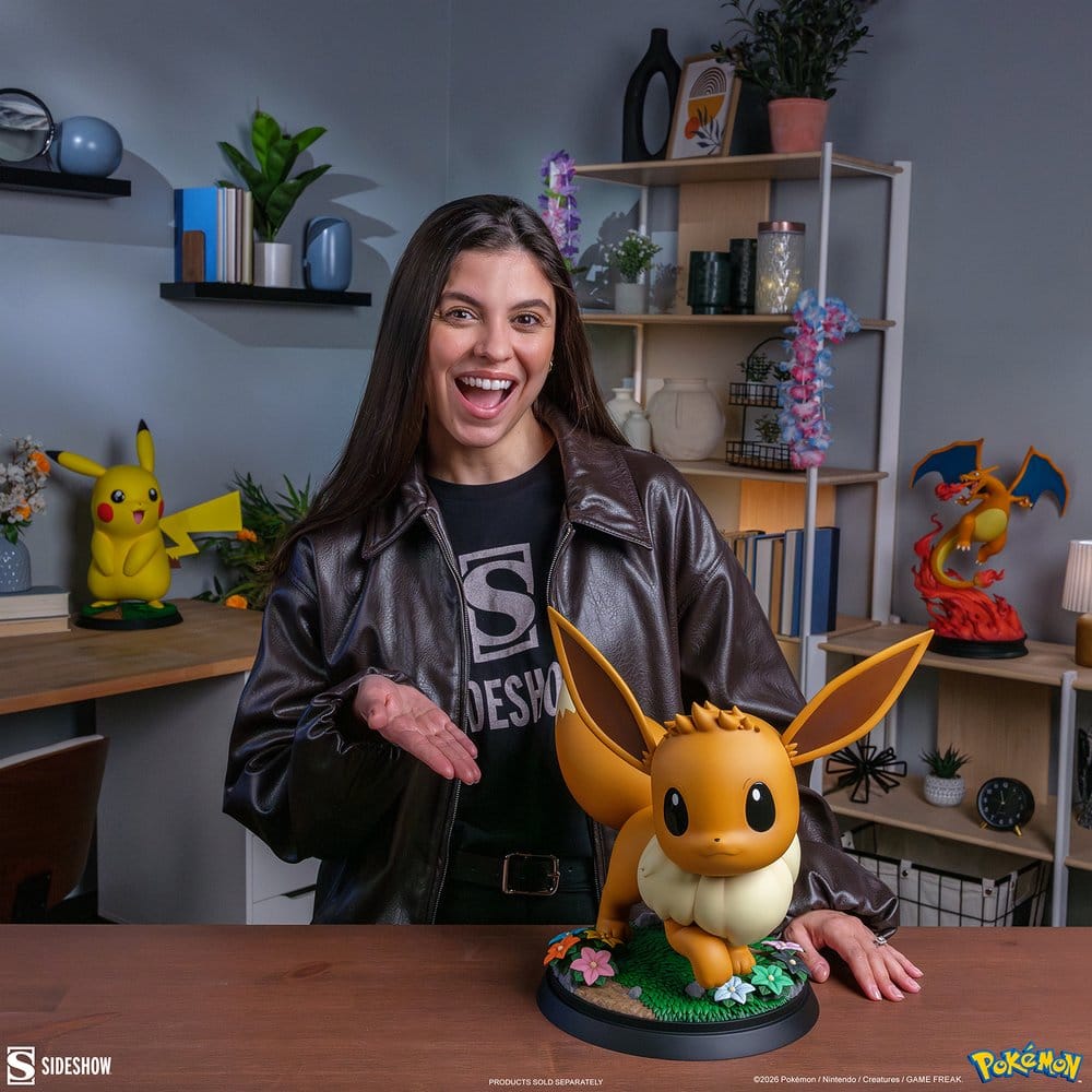 Pokémon Life-Size Figure Eevee 34 cm