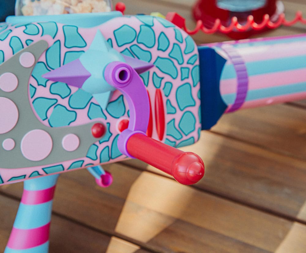 Killer Klowns from Outer Space Electronic Prop Replica 1:1 Popcorn Bazooka 61 cm