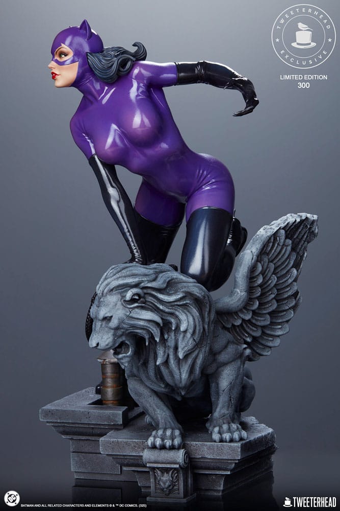 DC Comics Maquette 1/6 Catwoman (Purple Edition) 35 cm