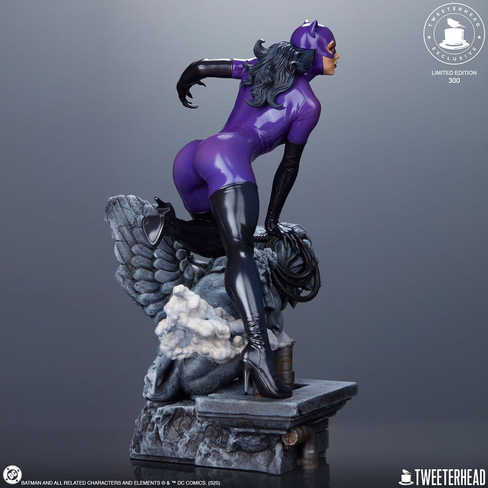 DC Comics Maquette 1/4 Catwoman (Purple Edition) 47 cm