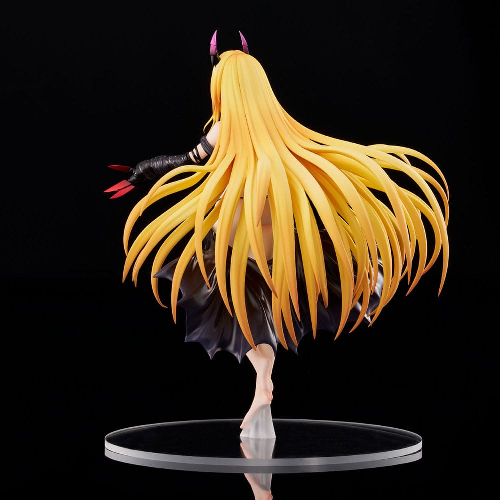 To Love-Ru Darkness PVC Statue 1/6 Golden Darkness Darkness Ver. 30 cm