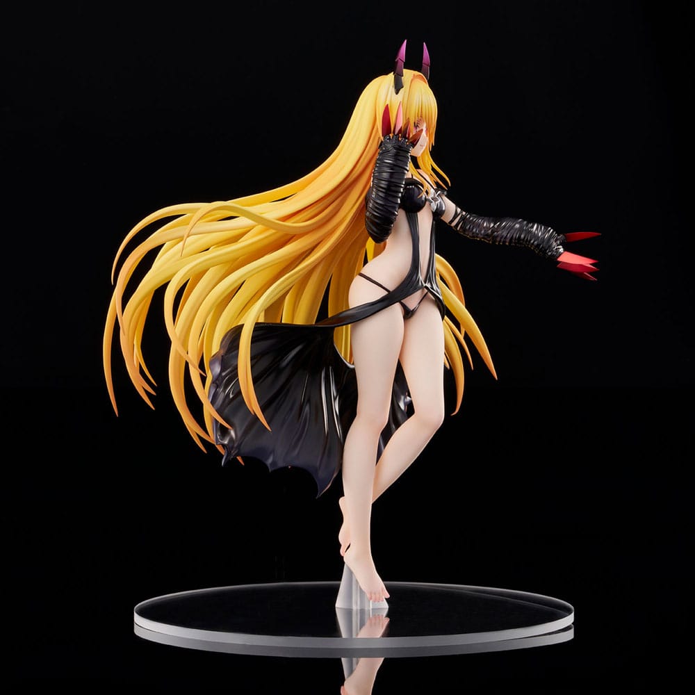 To Love-Ru Darkness PVC Statue 1/6 Golden Darkness Darkness Ver. 30 cm