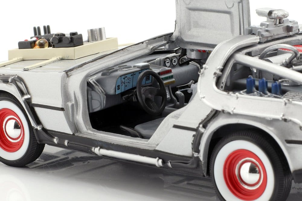 Zurück in die Zukunft III Druckgussmodell 1/24 ´81 DeLorean LK Coupé