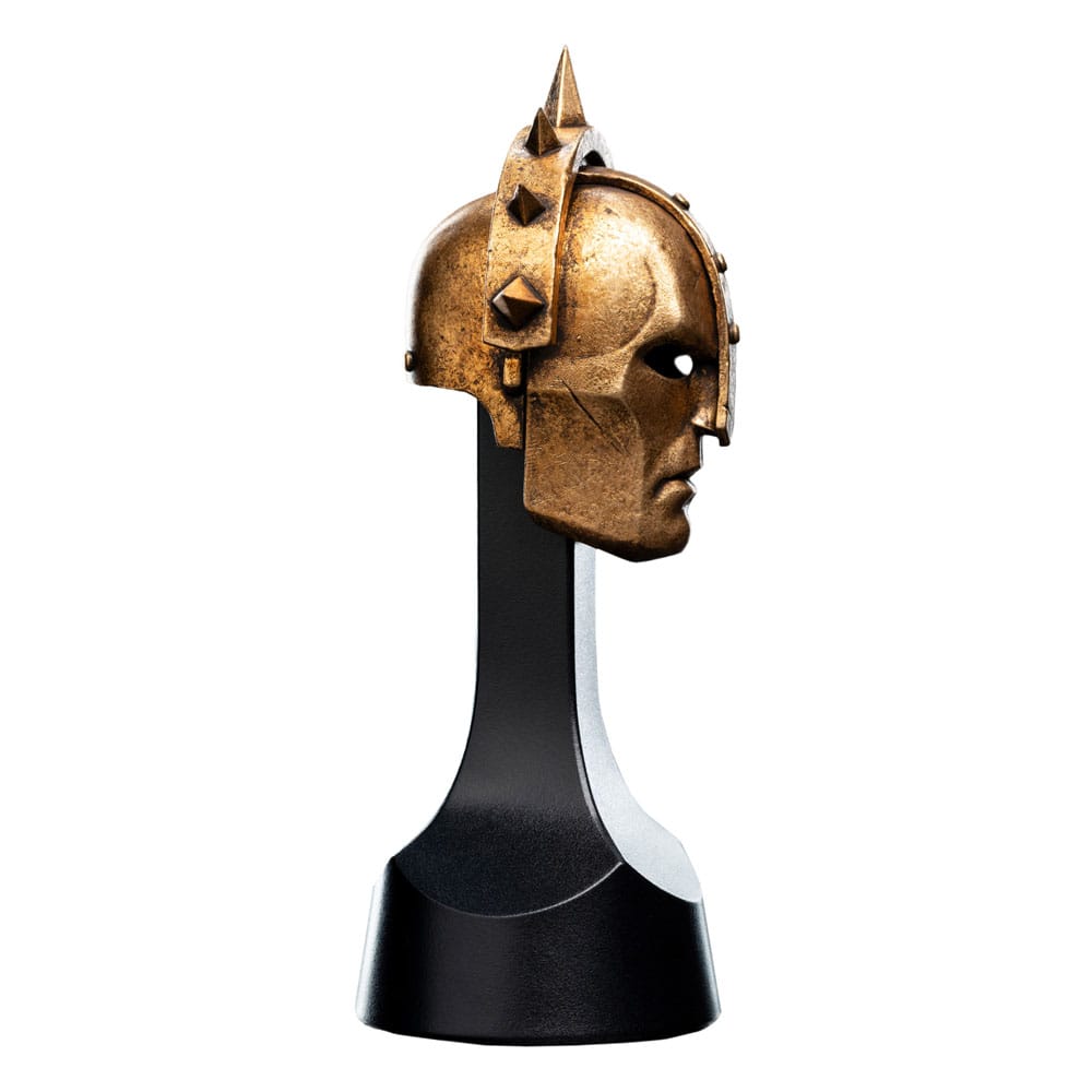 Warhammer 40,000 Replica 1/4 Stormcast Eternal Liberator Helmet 16 cm