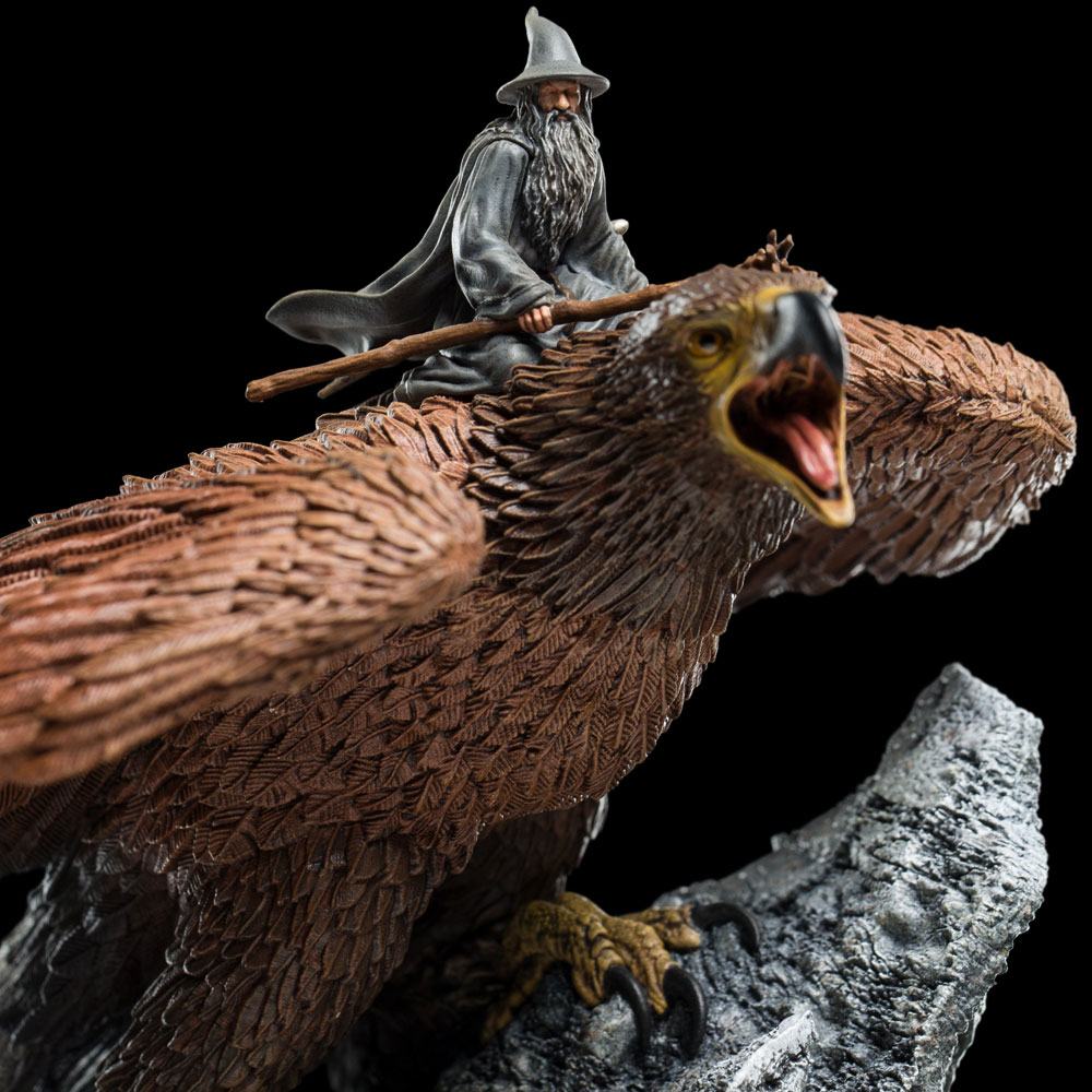 Herr der Ringe Statue Gandalf auf Gwaihir 15 cm