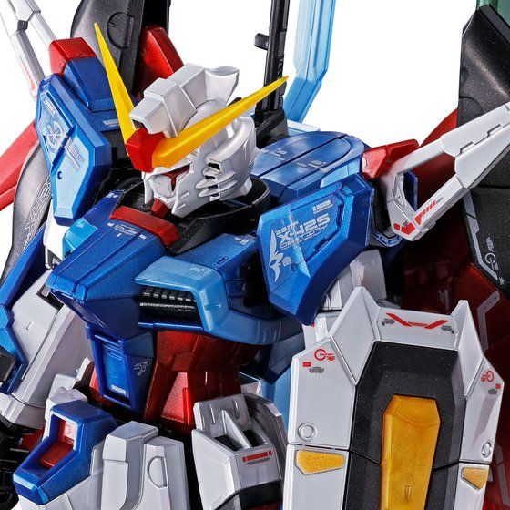 *Preorder* RG Destiny Gundam Titanium Finish Ver. - P-Bandai 1/144 - Udgives slut juni - Modtages juli - gundam-store.dk