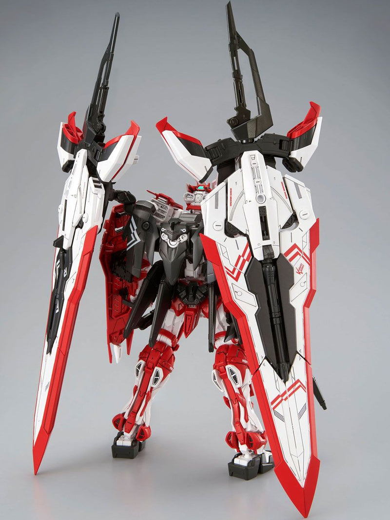 MG Gundam Astray Turn Red Limited P-Bandai Edition 1/100 - gundam-store.dk