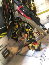RG ASTRAY GOLD FRAME AMATSU + AMATSU MINA HOLO WATER DECAL - gundam-store.dk